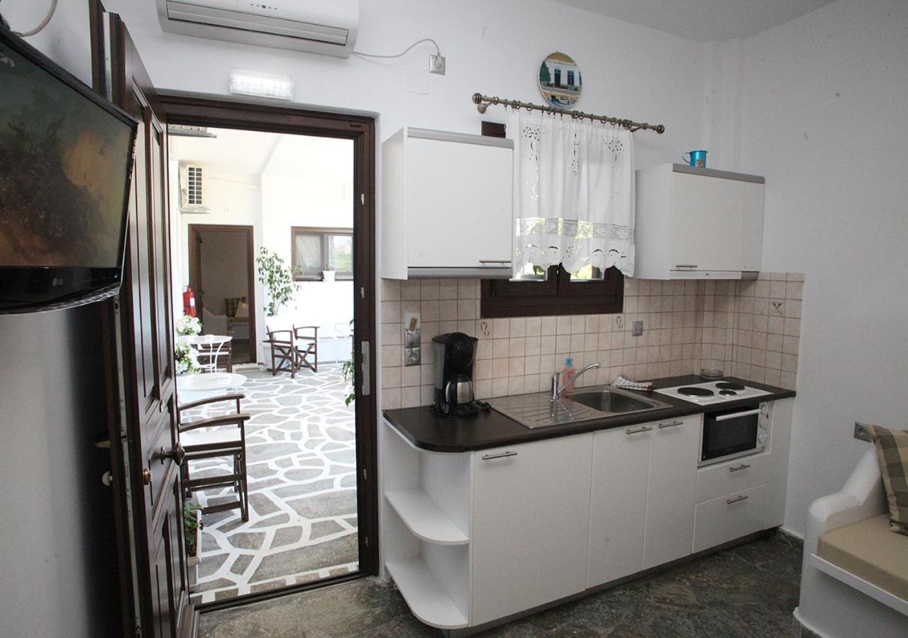Livadi  Pergola 아파트 호텔 외부 사진